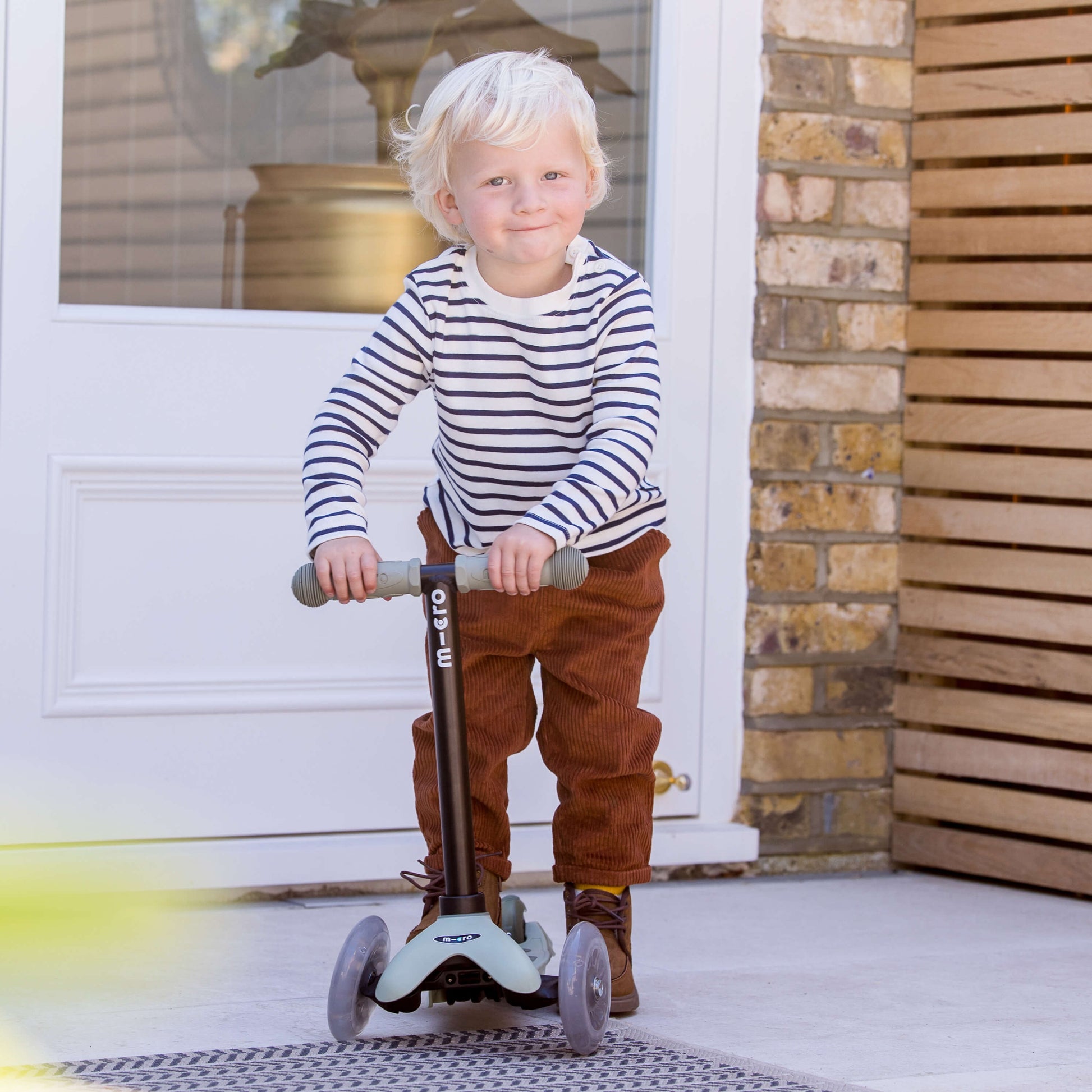 Mini Micro 4in1 Scooter: Sage Green