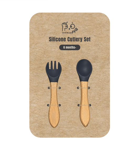 Cutlery set with wooden handle